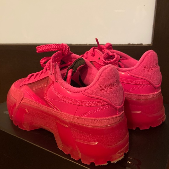 CLUB C CARDI WOMEN REEBOK CLASSICS SNEAKERS - Picture 3 of 4